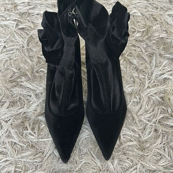 NWOB Jeffrey Campbell Florette Velvet Pointed Toe Sock Ankle Boots Black Sz 8.5 - Picture 9 of 15